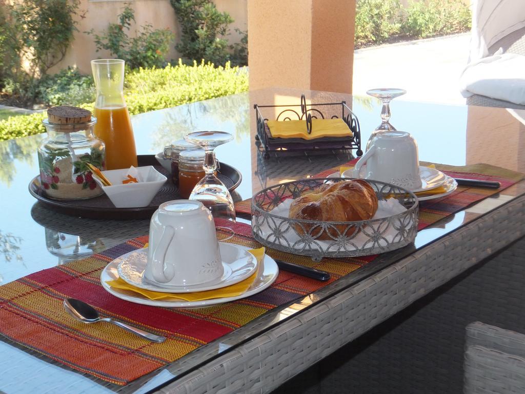 Les Lavandes Bed & Breakfast Alleins Ngoại thất bức ảnh